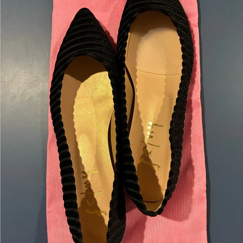 French Sole Black Ribbed Flats 7.5 NIB - Picture 3 of 5